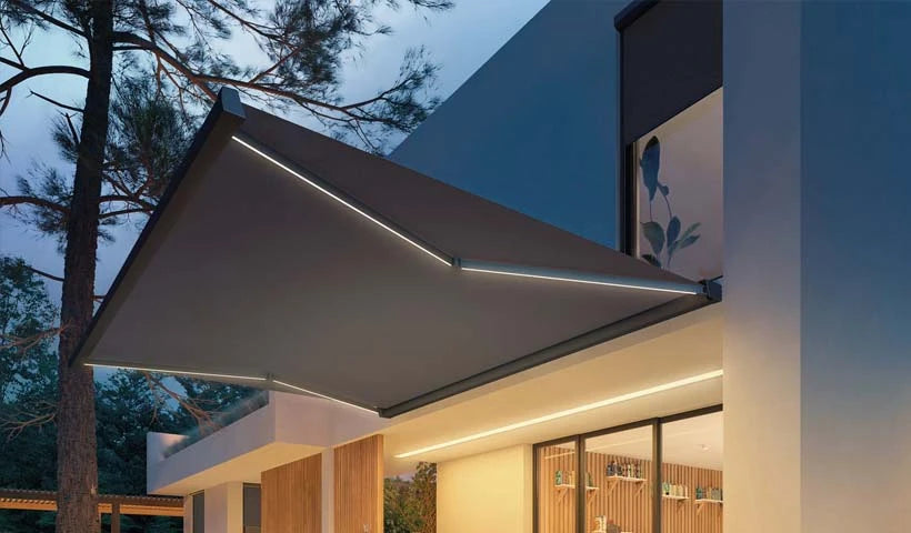 Sunshade Experts Retta: origineel leveranciersbeeld met illustratieve kleuren.