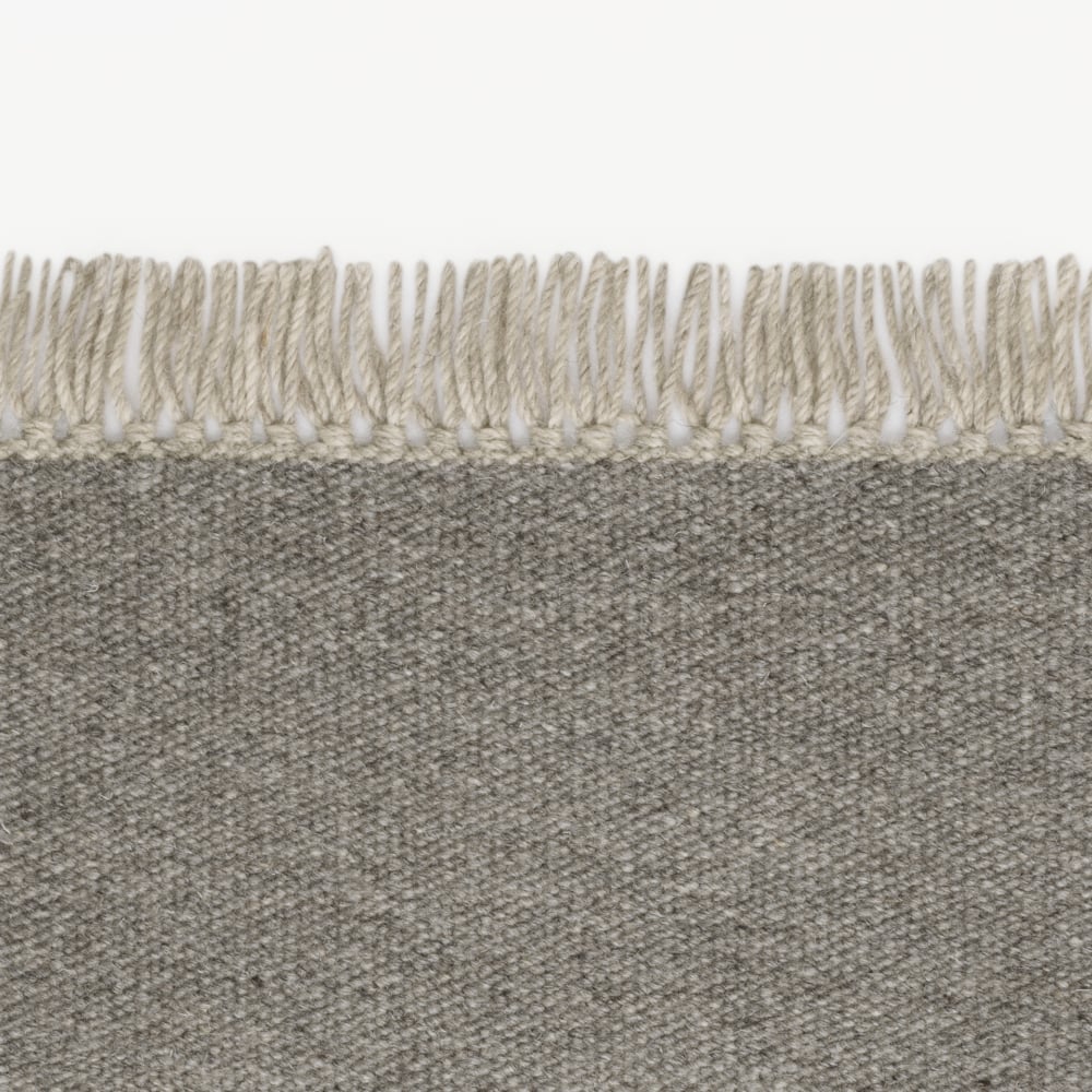 Kvadrat Kelim Naturally Coloured Fringes 7083 - op maat