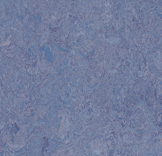 Forbo Marmoleum FR2 - 6R3270 Marmoleum Real FR² violet