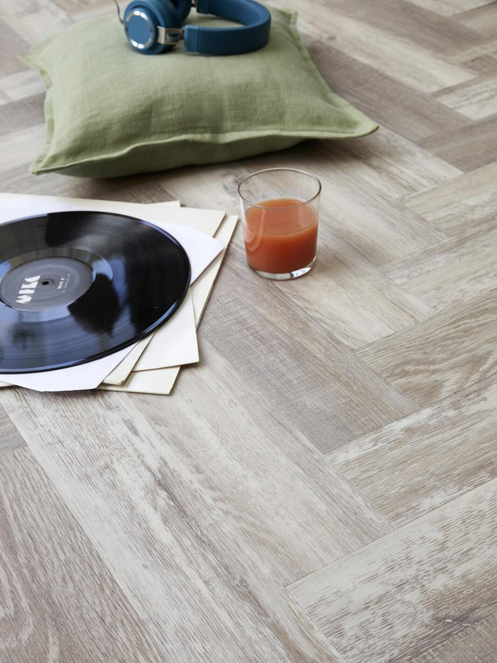 Amtico Spacia Washed Salvaged Timber SS5W3322