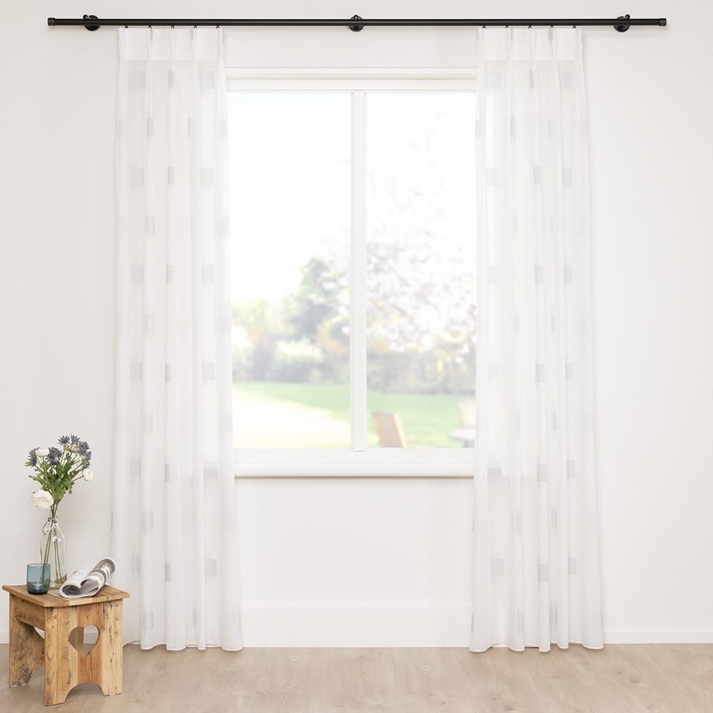 Carona – Off White met Ijsblauw – 04 — 315 cm