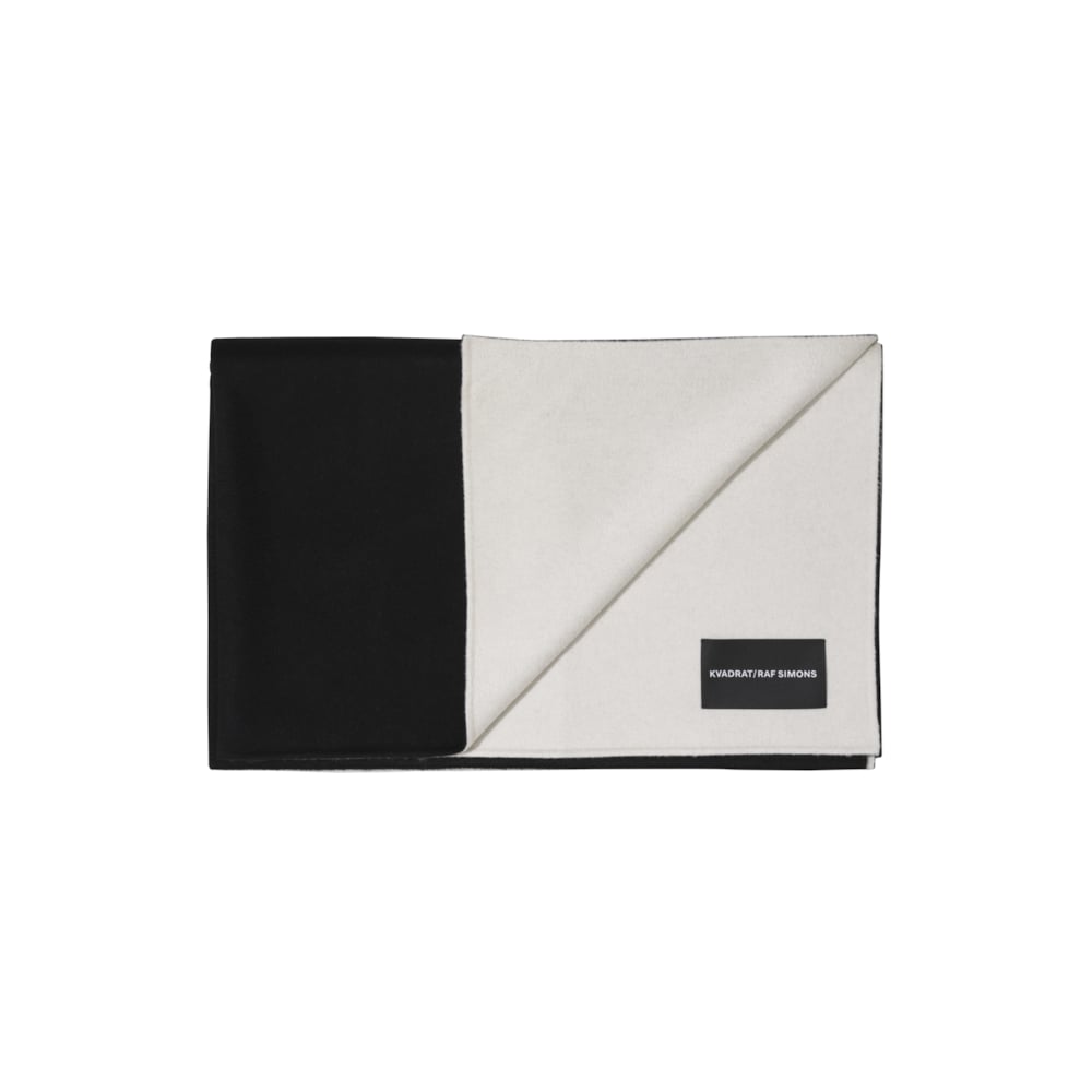 Kvadrat Double face cashmere throw 1511/1880 - 140x180cm, 55.11×70.86”