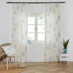 Elin – Off White met zacht groen – 04 — 148 cm