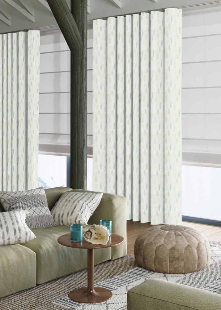 Eliny – Off White met zacht groen – 04 — 147 cm