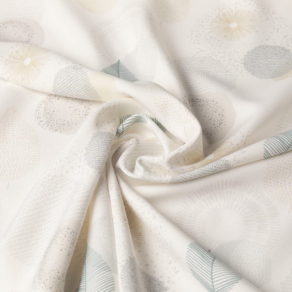 Eliny – Off White met zacht groen – 04 — 147 cm