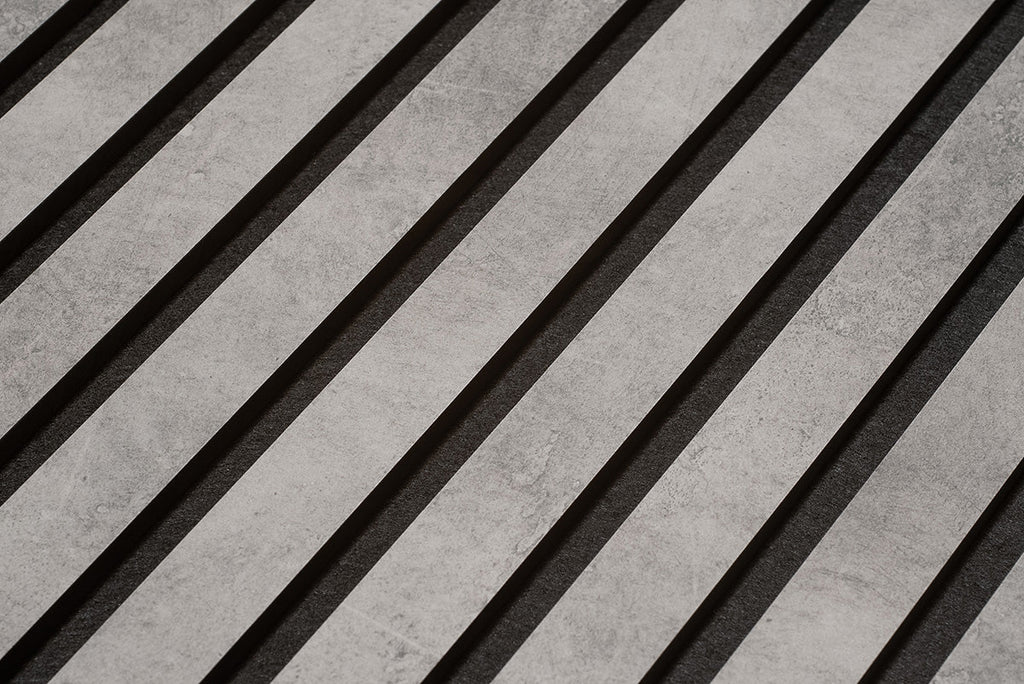 Detail van lamellen met donkere tussenruimten.