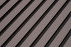 Detail van lamellen met donkere tussenruimten.