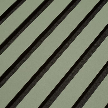 Detail van lamellen met donkere tussenruimten.