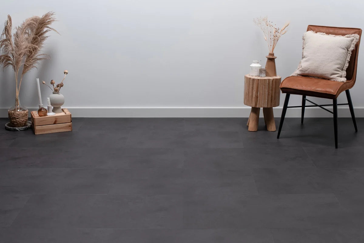 Floer Tegel PVC – Betonlook Zwart