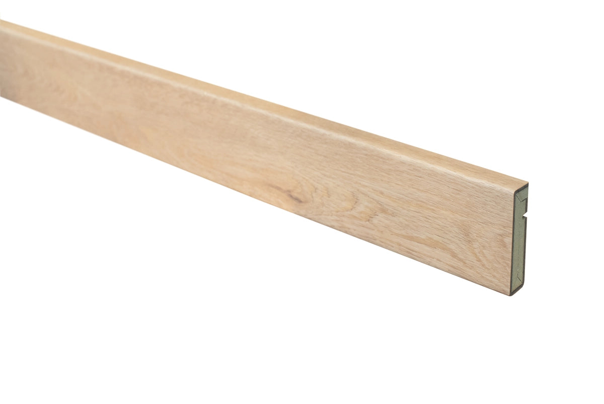 Floer Trap Overzettreden – Grijsbeige Eiken Neuslijst