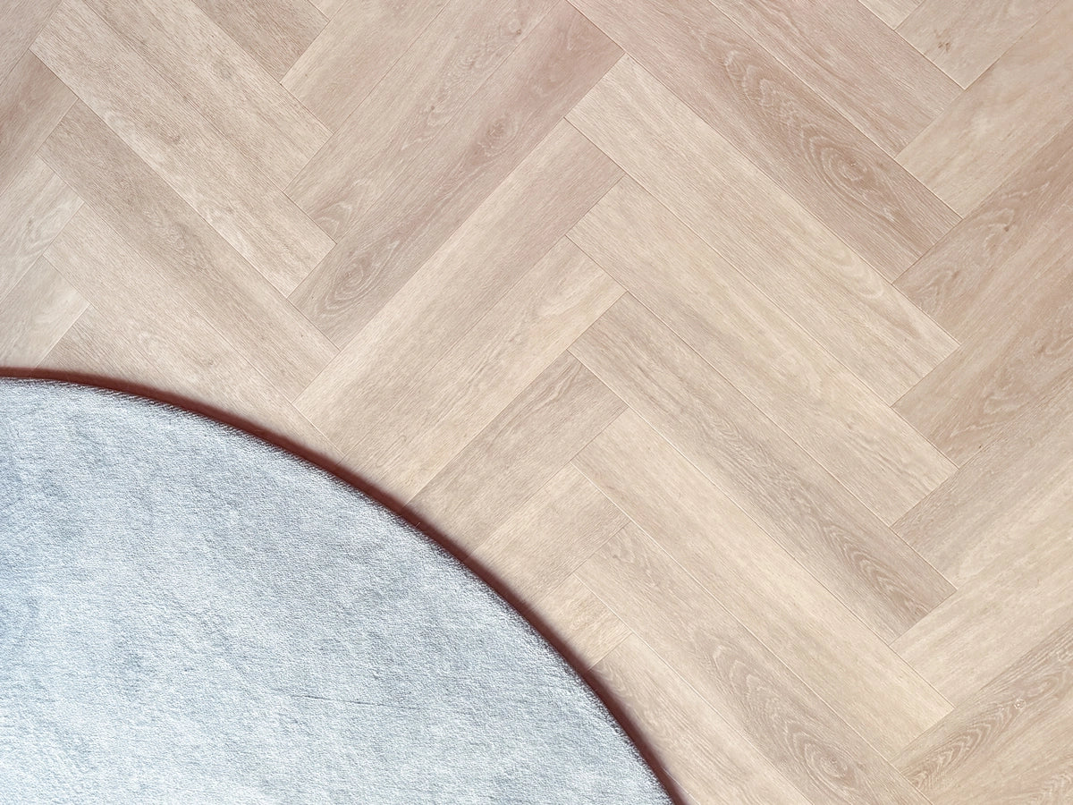 Floer Visgraat PVC – Puur Eiken