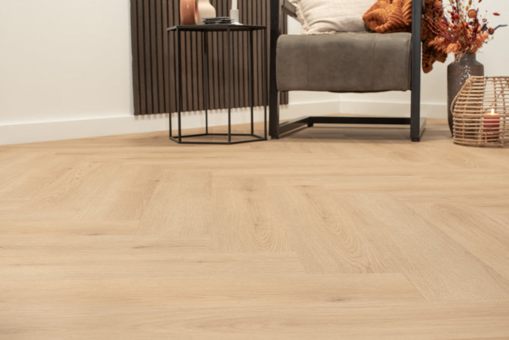 Floer Walvisgraat PVC – Bryde Bruin
