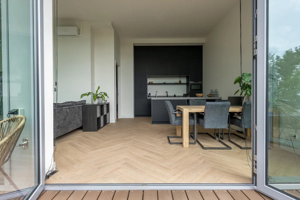 Floer Walvisgraat PVC – Gaia Grijsbeige