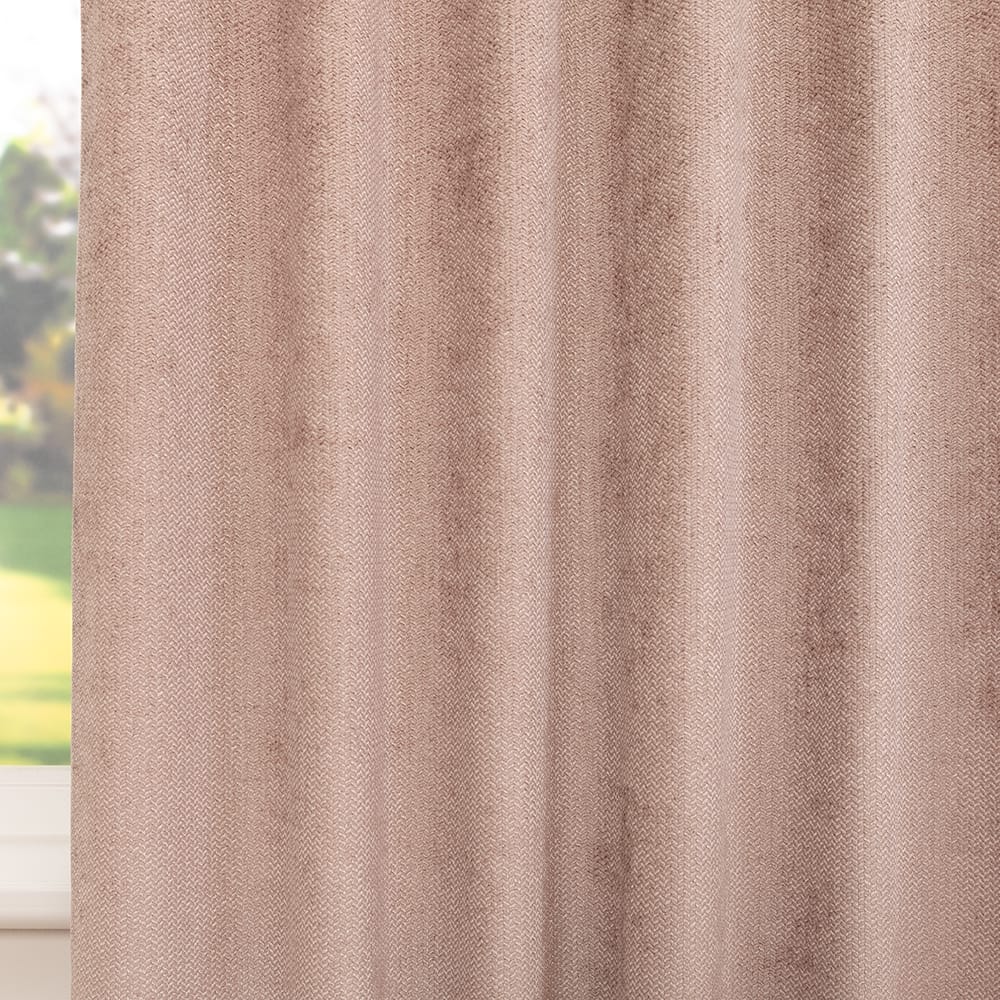 Lavish – Blush – 82 — 310 cm