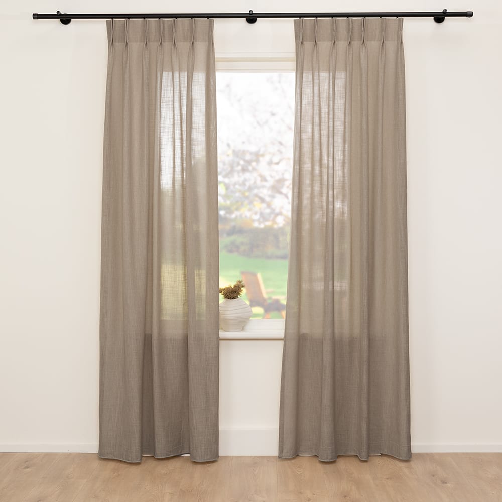 Riven F.R. – Donker Taupe – 23 — 320 cm