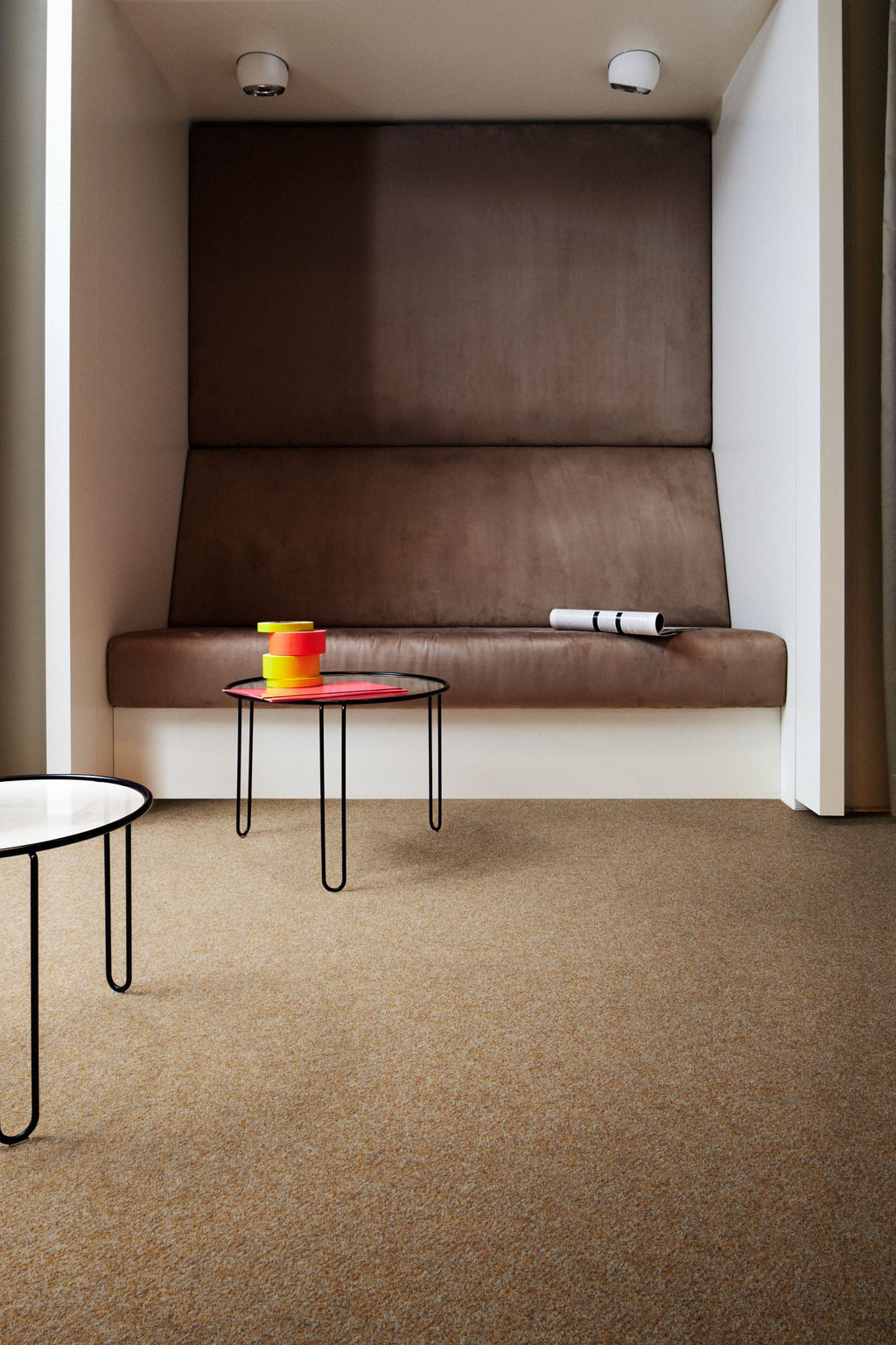 Interface Superflor II - Mid Brown II - ruimtebeeld