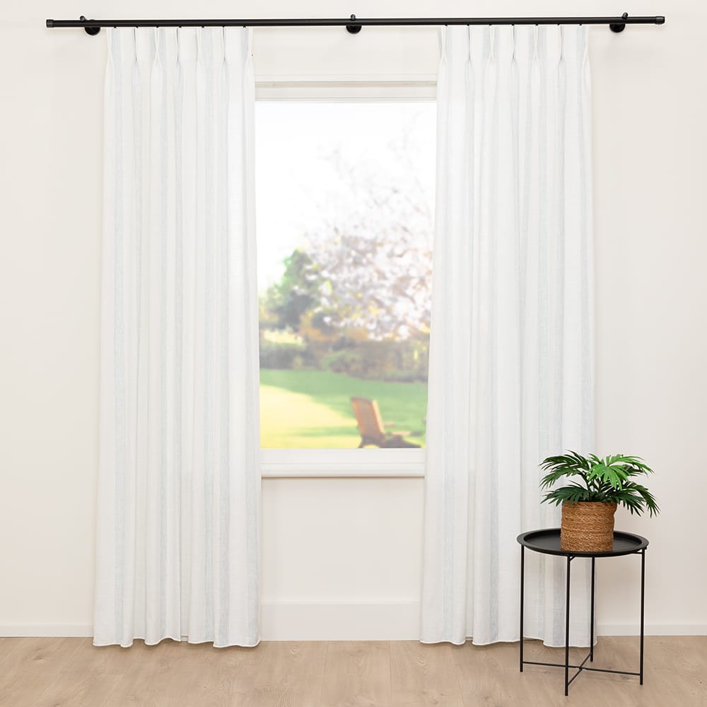 Swipe – Off white met ijsblauw – 41 — 320 cm
