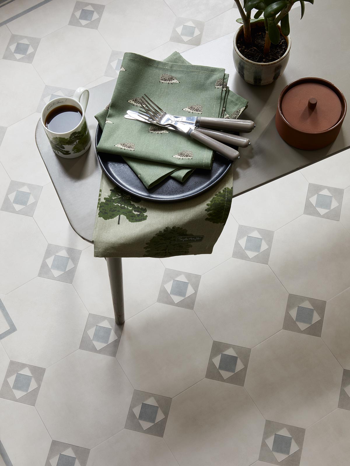Amtico Decor Octagon Key Grace DC497