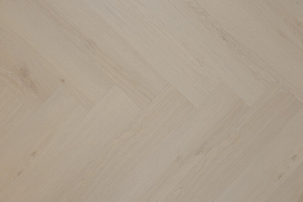 Hamat - Essence Dryback Herringbone - 7010 - 15.24x74.93 cm