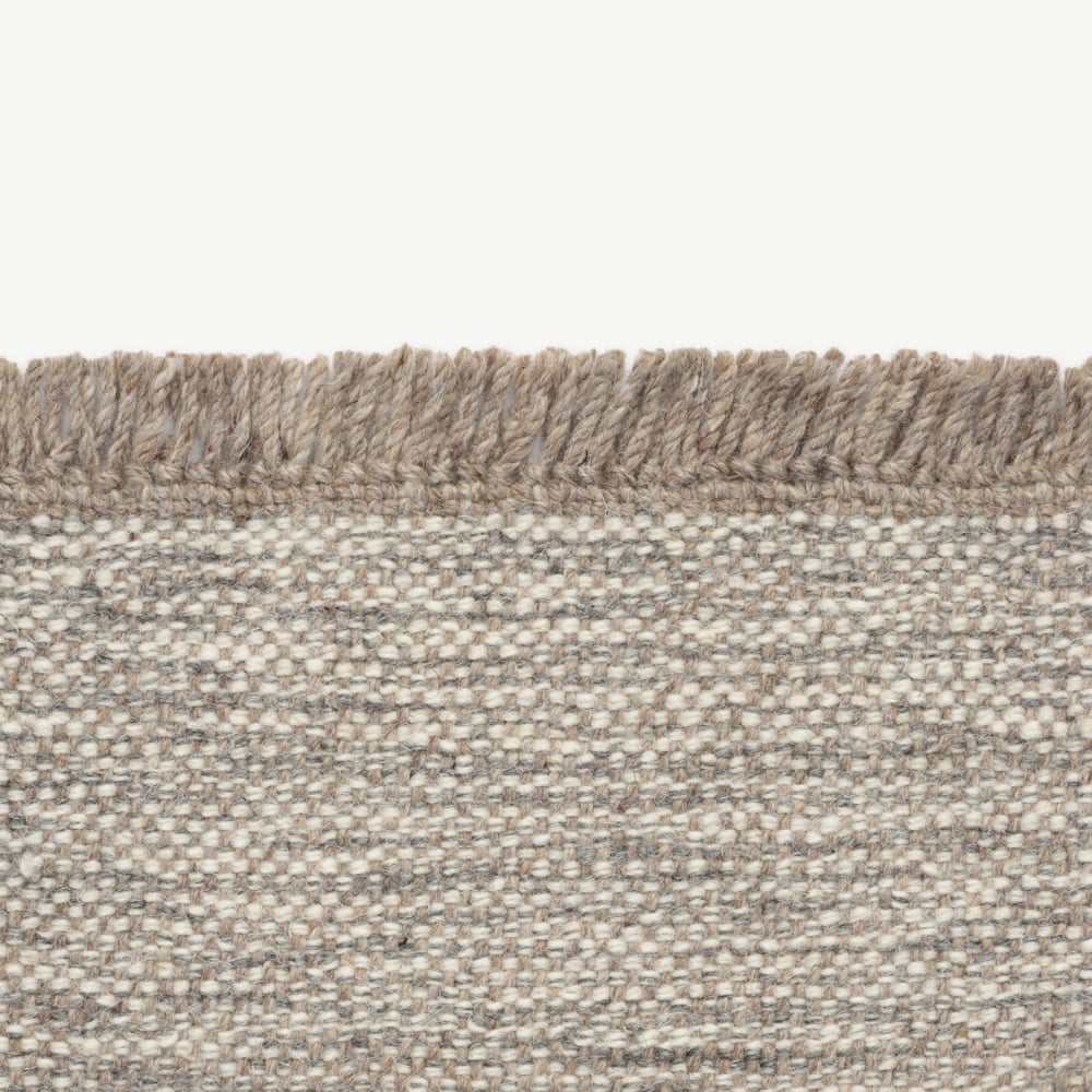 Kvadrat Yield Melange Naturally Coloured Fringes 0152 - op maat