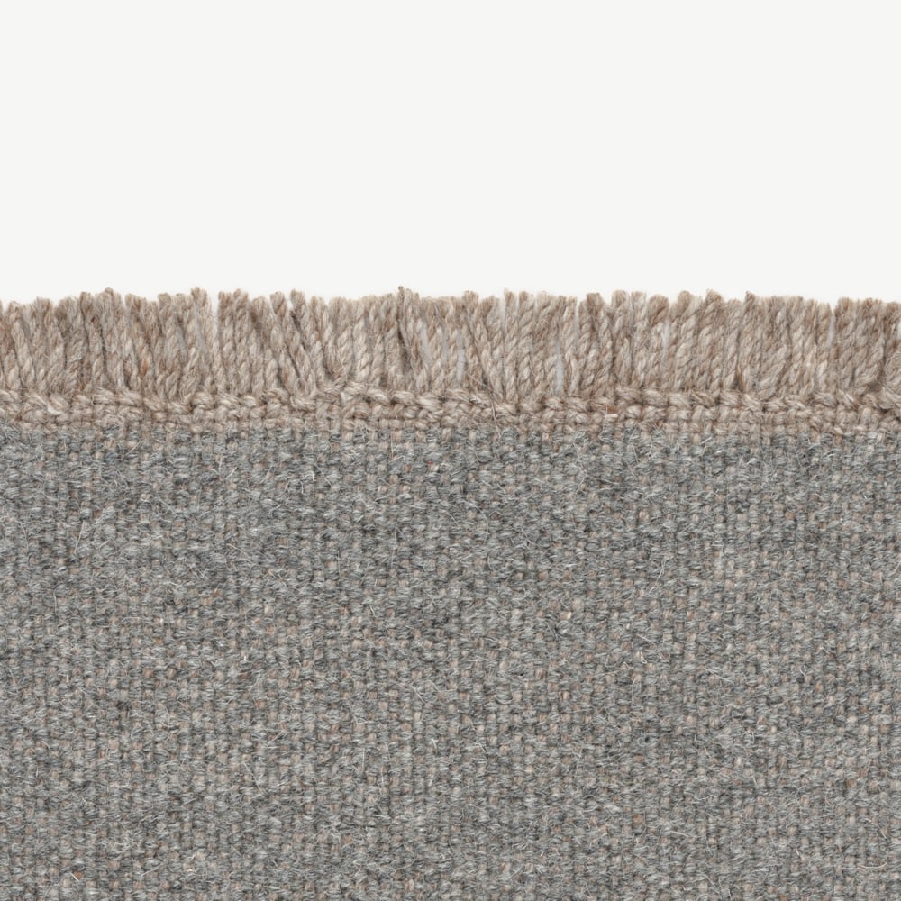 Kvadrat Yield Naturally Coloured Fringes 0151 - op maat