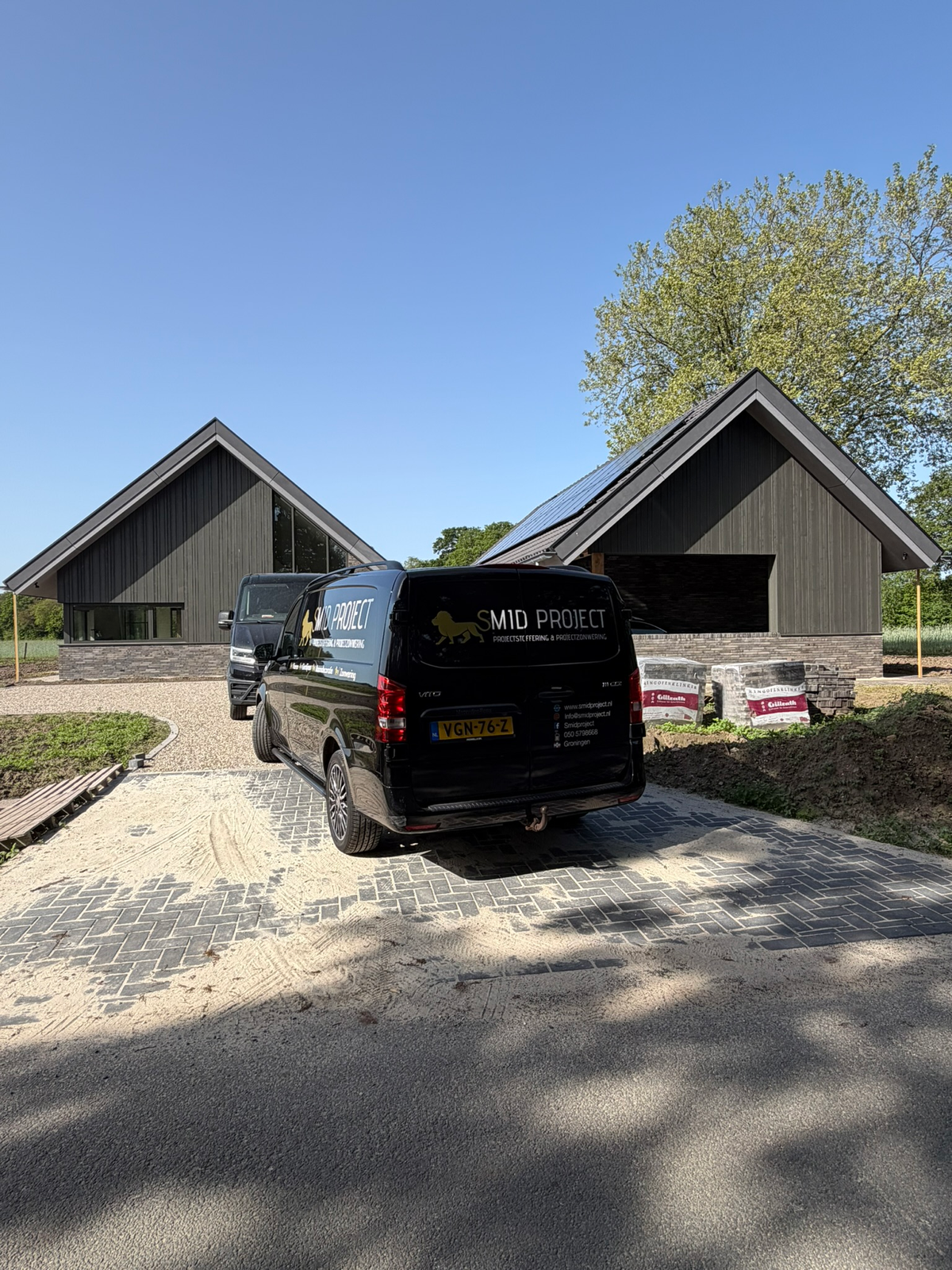 Smid Project-bus voor de villa in Vries